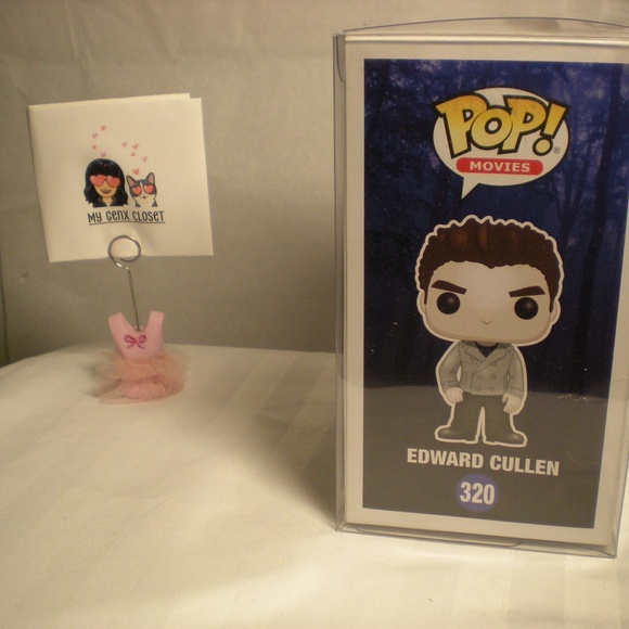 π€β¨ The Twilight Saga β Edward Cullen POP! (Barnes & Noble Special Release) β¨π€ - Picture 4 of 5